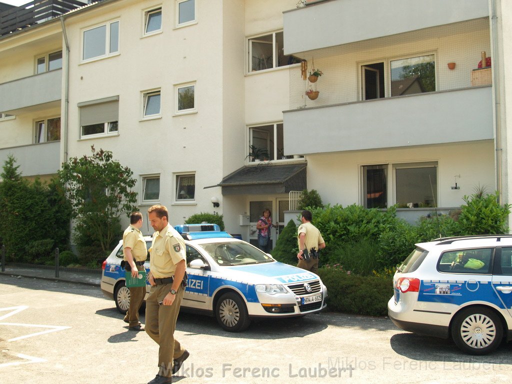 Mark Medlock s Dachwohnung ausgebrannt Koeln Porz Wahn Rolandstr P22.JPG